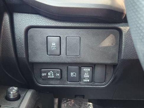 Used 2023 Toyota Tacoma TRD Off-Road w/ Technology Package AWD/4WD image 23