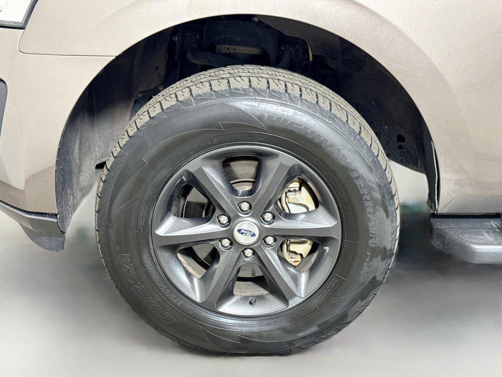 Used 2019 Ford Expedition Max XLT w/ Equipment Group 202A AWD/4WD image 31