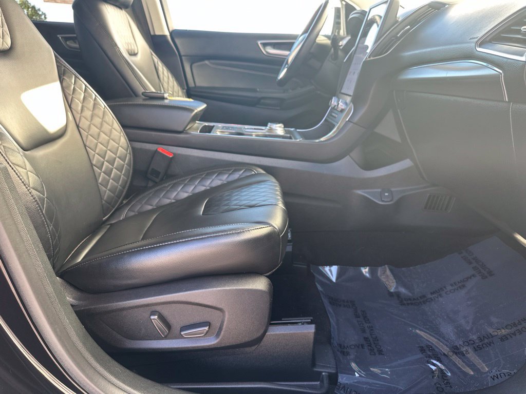 Certified 2023 Ford Edge Titanium AWD/4WD image 33