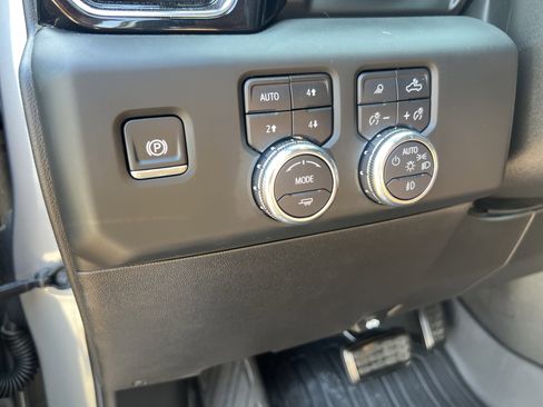 Used 2024 GMC Sierra 1500 Denali Ultimate image 34