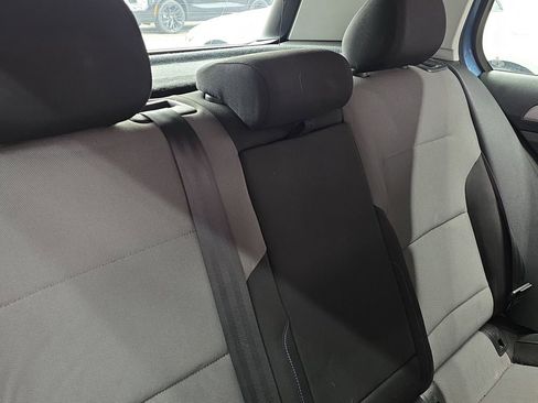 Used 2016 Volkswagen e-Golf SE image 16