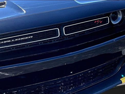 Used 2015 Dodge Challenger R/T w/ Quick Order Package 22B R/T RWD image 27