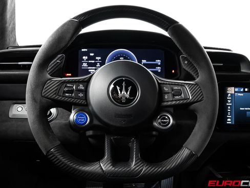 Used 2023 Maserati MC20 Coupe RWD image 33