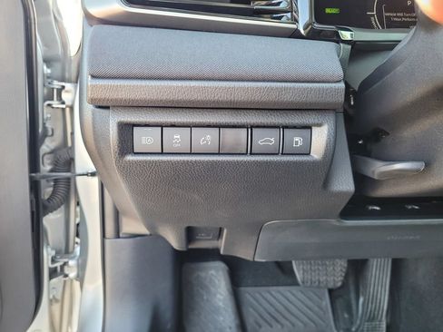 Used 2025 Toyota Camry LE FWD image 25