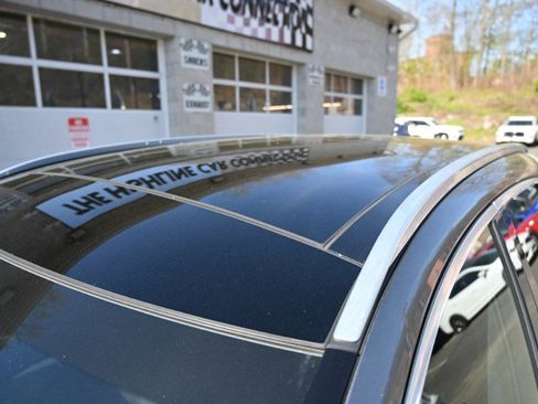 Used 2023 INFINITI QX50 Luxe AWD/4WD image 11