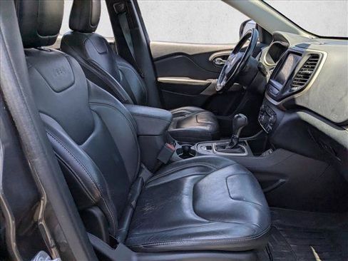 Used 2017 Jeep Cherokee Limited FWD image 17