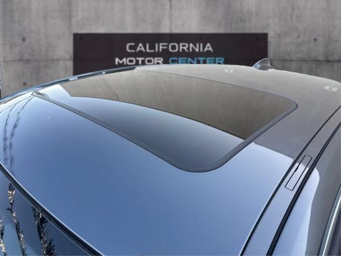 Used 2017 BMW 330i Sedan RWD image 12