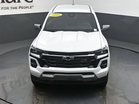Used 2025 Chevrolet Colorado Z71 w/ Technology Package AWD/4WD image 58
