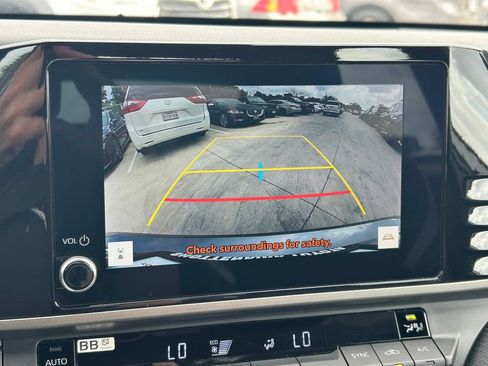 Certified 2025 Toyota Camry SE FWD image 32