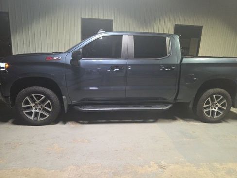 Used 2019 Chevrolet Silverado 1500 LT Trail Boss image 2