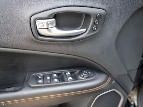 Used 2021 Jeep Compass Limited w/ Elite Interior Group AWD/4WD image 17