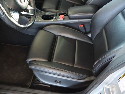 Used 2018 Mercedes-Benz CLA 250 image 13