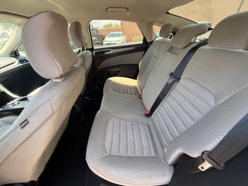Used 2019 Ford Fusion S FWD image 18
