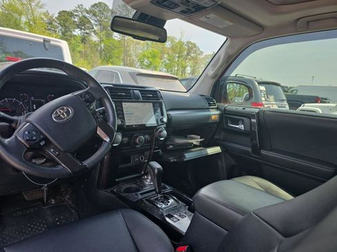 Used 2023 Toyota 4Runner 40th Anniversary SE AWD/4WD image 5