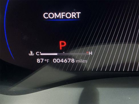 Used 2025 Acura TLX w/ Technology Package image 26