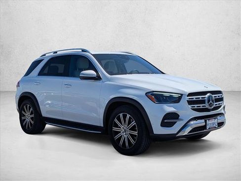 Certified 2025 Mercedes-Benz GLE 450e 4MATIC image 3