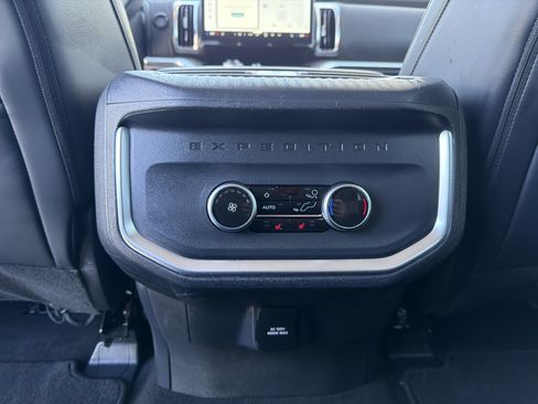 Certified 2025 Ford Expedition Max Platinum AWD/4WD image 35