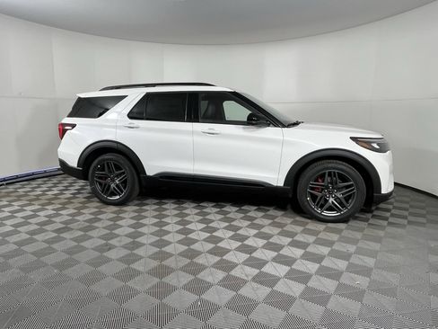 New 2026 Ford Explorer ST w/ Sun And Sound Package image 6