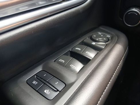 Used 2021 Chevrolet Tahoe LT RWD image 19
