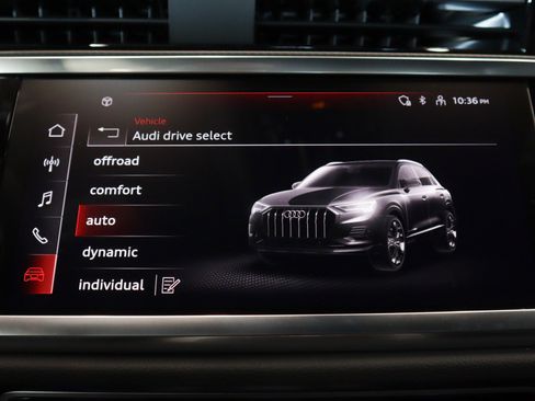 New 2025 Audi Q3 2.0T Premium image 24