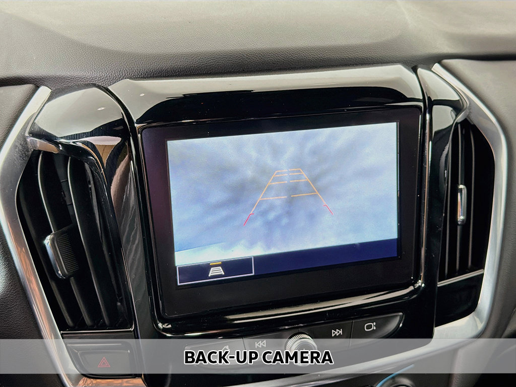 Used 2023 Chevrolet Traverse LT w/ LPO, 'HIT The Road' Package AWD/4WD image 4