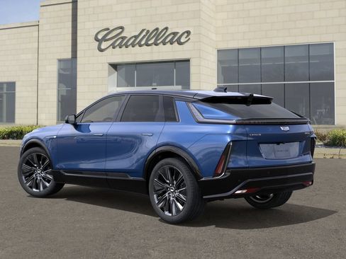 New 2026 Cadillac Lyriq Signature Sport w/ Nappa Leather Package AWD/4WD image 3