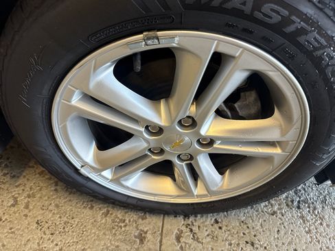 Used 2017 Chevrolet Cruze LT FWD image 34