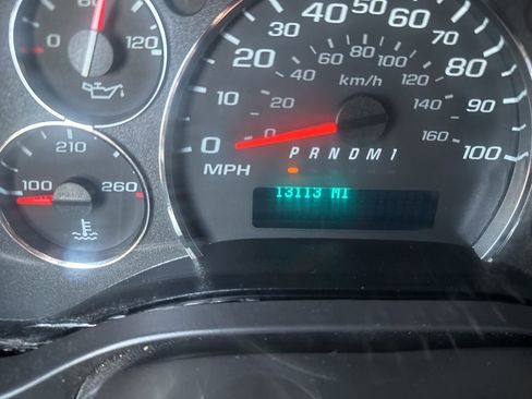 Used 2024 GMC Savana 2500 w/ Driver Convenience Package image 11