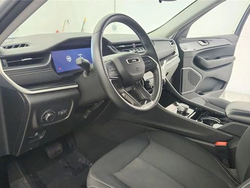 Used 2022 Jeep Grand Cherokee L Laredo w/ Luxury Tech Group I AWD/4WD image 14