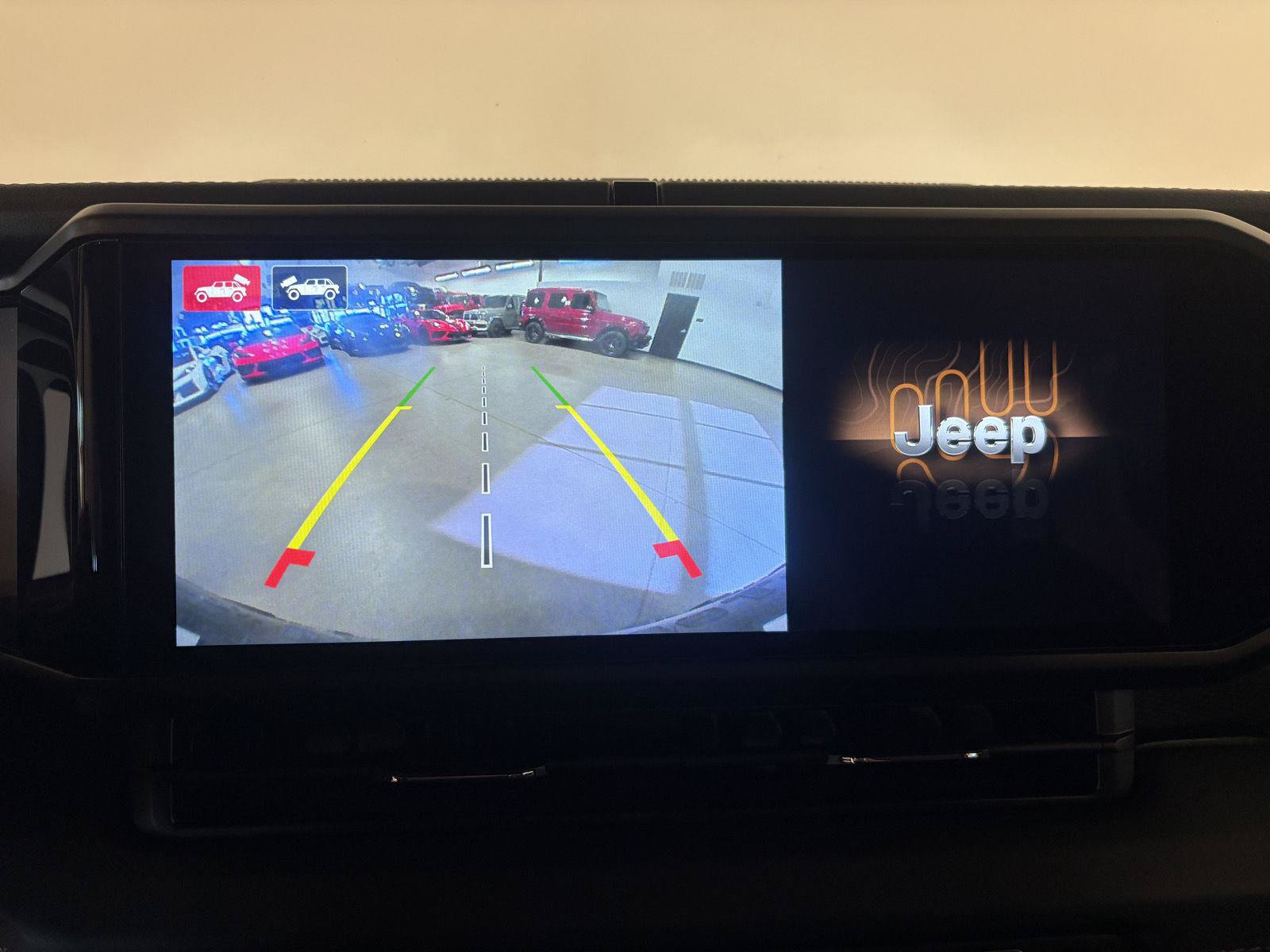Used 2024 Jeep Wrangler Unlimited Rubicon 4xe AWD/4WD image 28