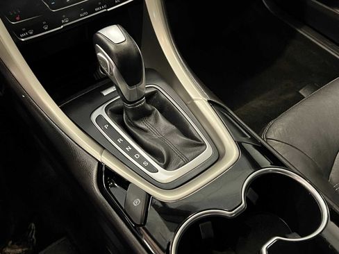 Used 2014 Ford Fusion SE w/ Equipment Group 202A image 23