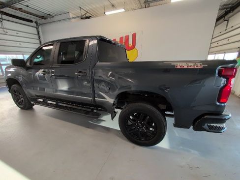 Used 2021 Chevrolet Silverado 1500 Custom Trail Boss w/ Safety Confidence Package image 3