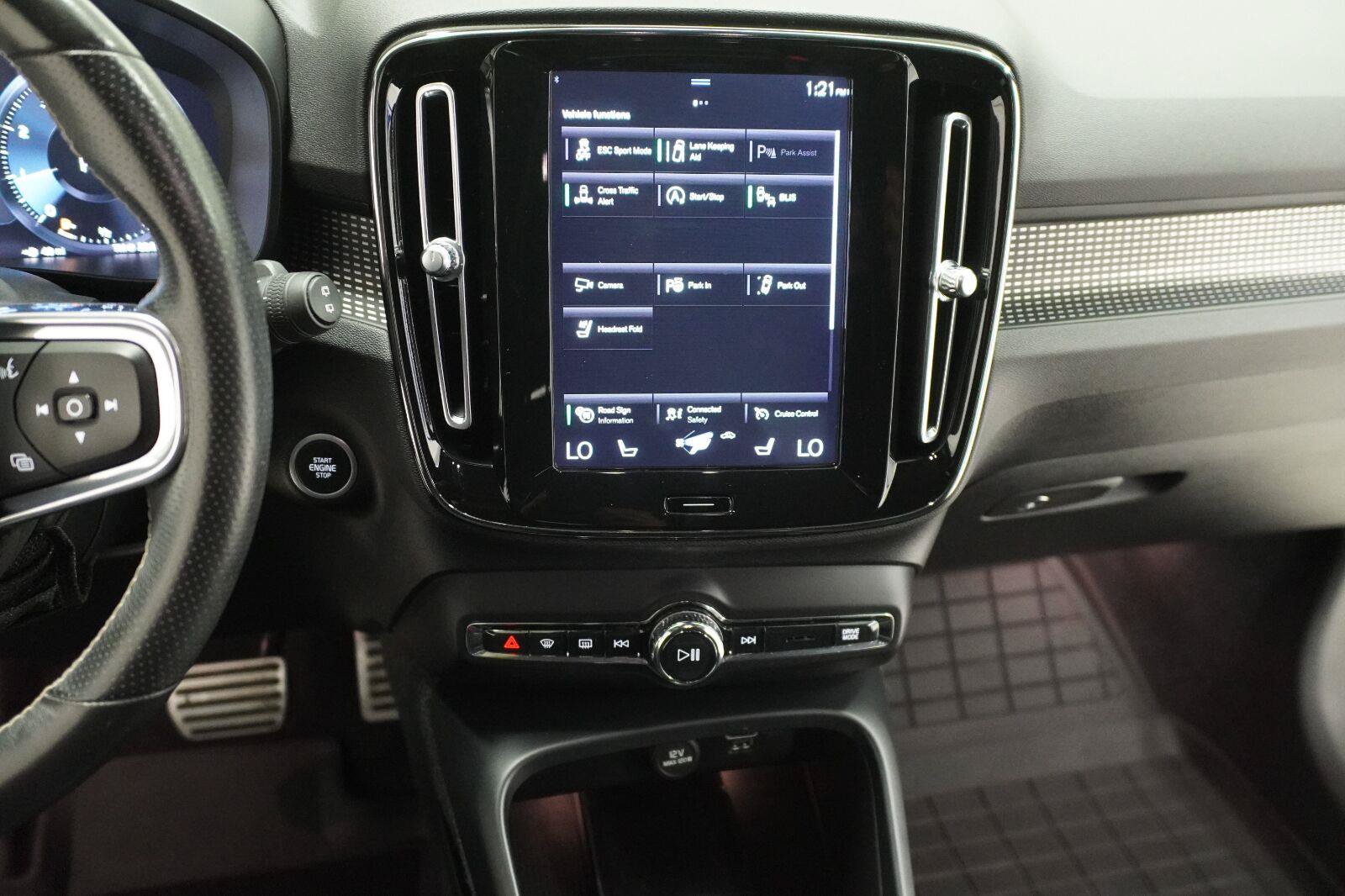 Used 2021 Volvo XC40 T4 R-Design w/ Protection Package Premier FWD image 20