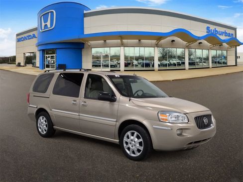 Used 2005 Buick Terraza CX image 2