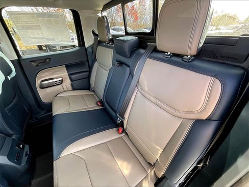 New 2025 Ford Maverick Lariat w/ 4K Tow Package image 15