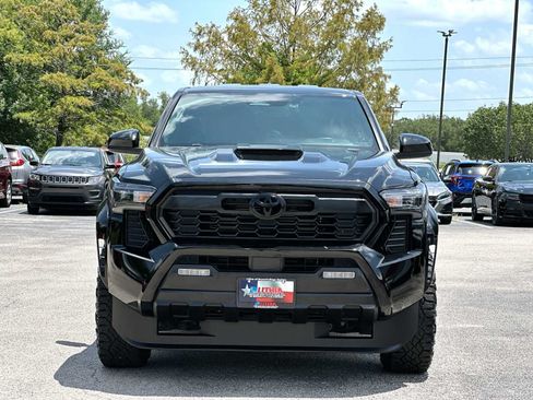 Used 2025 Toyota Tacoma TRD Sport AWD/4WD image 10