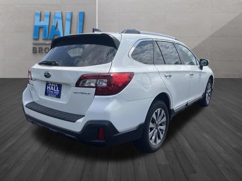 Used 2018 Subaru Outback 2.5i Touring w/ Popular Package #3 AWD/4WD image 5