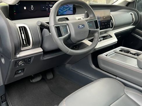 Certified 2025 Ford Expedition Max Active AWD/4WD image 18