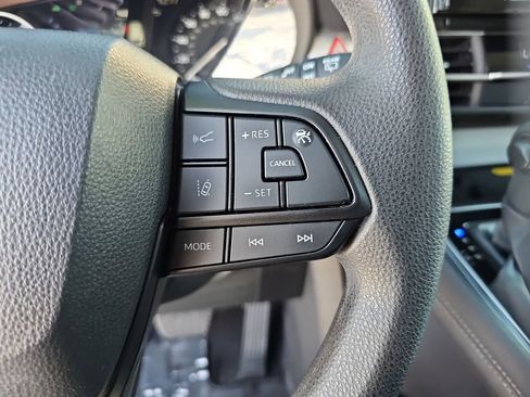 Certified 2025 Toyota Sienna LE FWD image 12