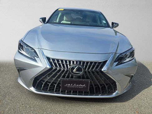 Certified 2024 Lexus ES 300h Ultra Luxury w/ Accessory Package (Z2) FWD image 8