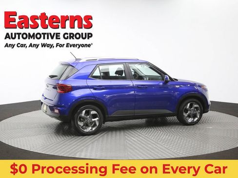 Used 2024 Hyundai Venue SEL FWD image 42