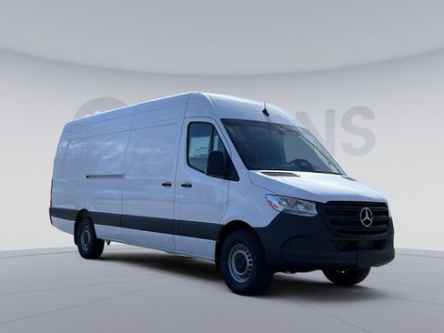 New 2025 Mercedes-Benz Sprinter 2500 image 8