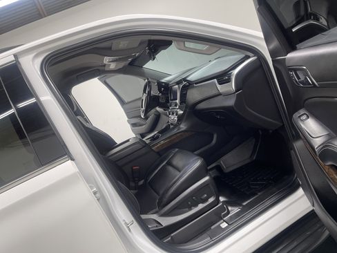 Used 2020 Chevrolet Tahoe LT AWD/4WD image 25