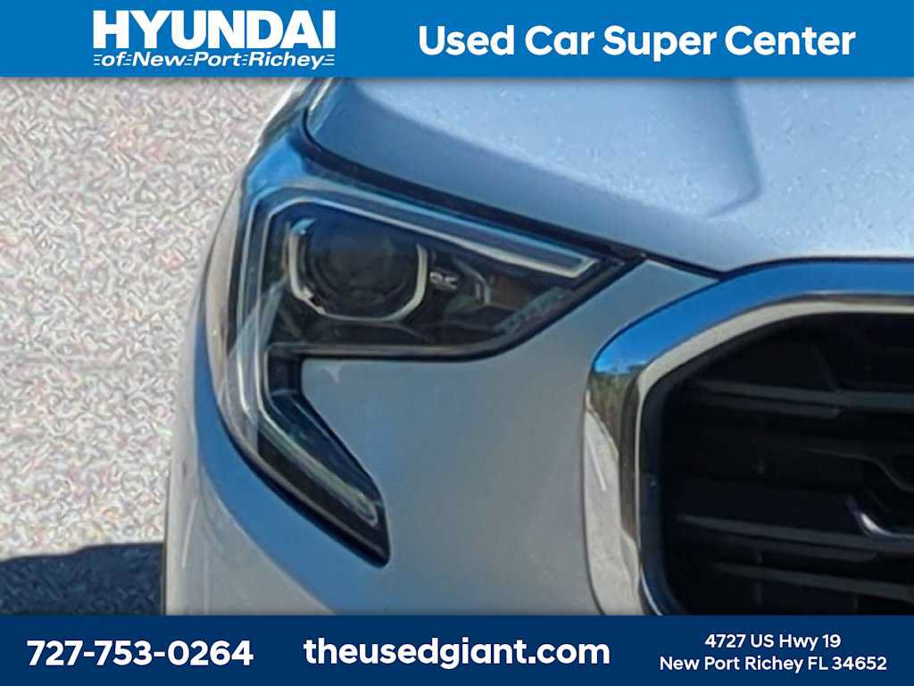 Used 2018 GMC Terrain SLE w/ Driver Convenience Package FWD image 9