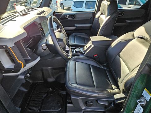 Used 2022 Ford Bronco Badlands w/ Sasquatch Package image 14