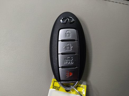Used 2015 INFINITI Q50 AWD w/ Technology Package image 32