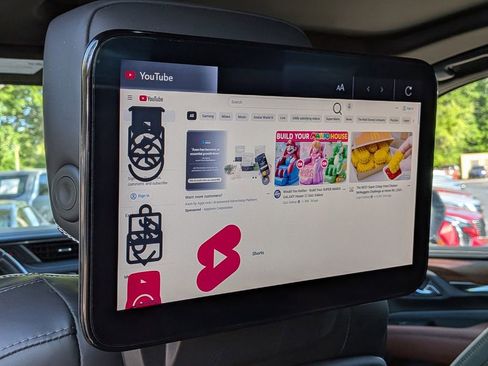 Used 2023 GMC Yukon Denali Ultimate AWD/4WD image 16