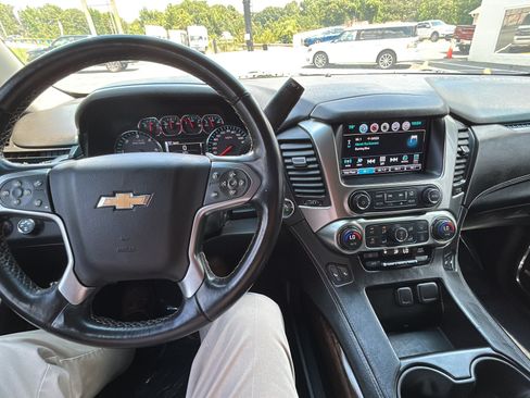 Used 2016 Chevrolet Suburban LT w/ Luxury Package AWD/4WD image 16