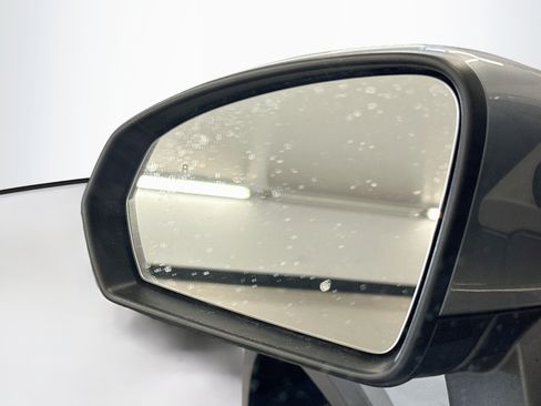 Used 2022 Volkswagen Taos SE AWD/4WD image 16