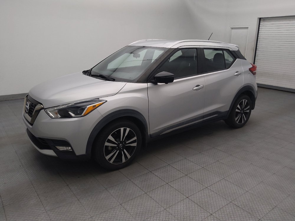 Used 2019 Nissan Kicks SR w/ SR Premium Package FWD image 2